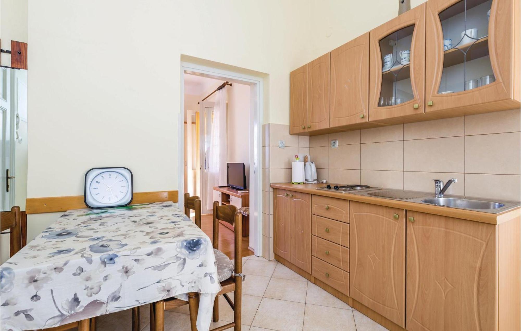 Stunning Apartment In Lovran With Kitchen Zewnętrze zdjęcie